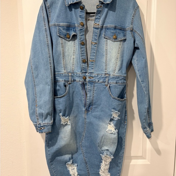 Fashion Nova Light Blue Denim Midi Dress - Picture 3 of 4